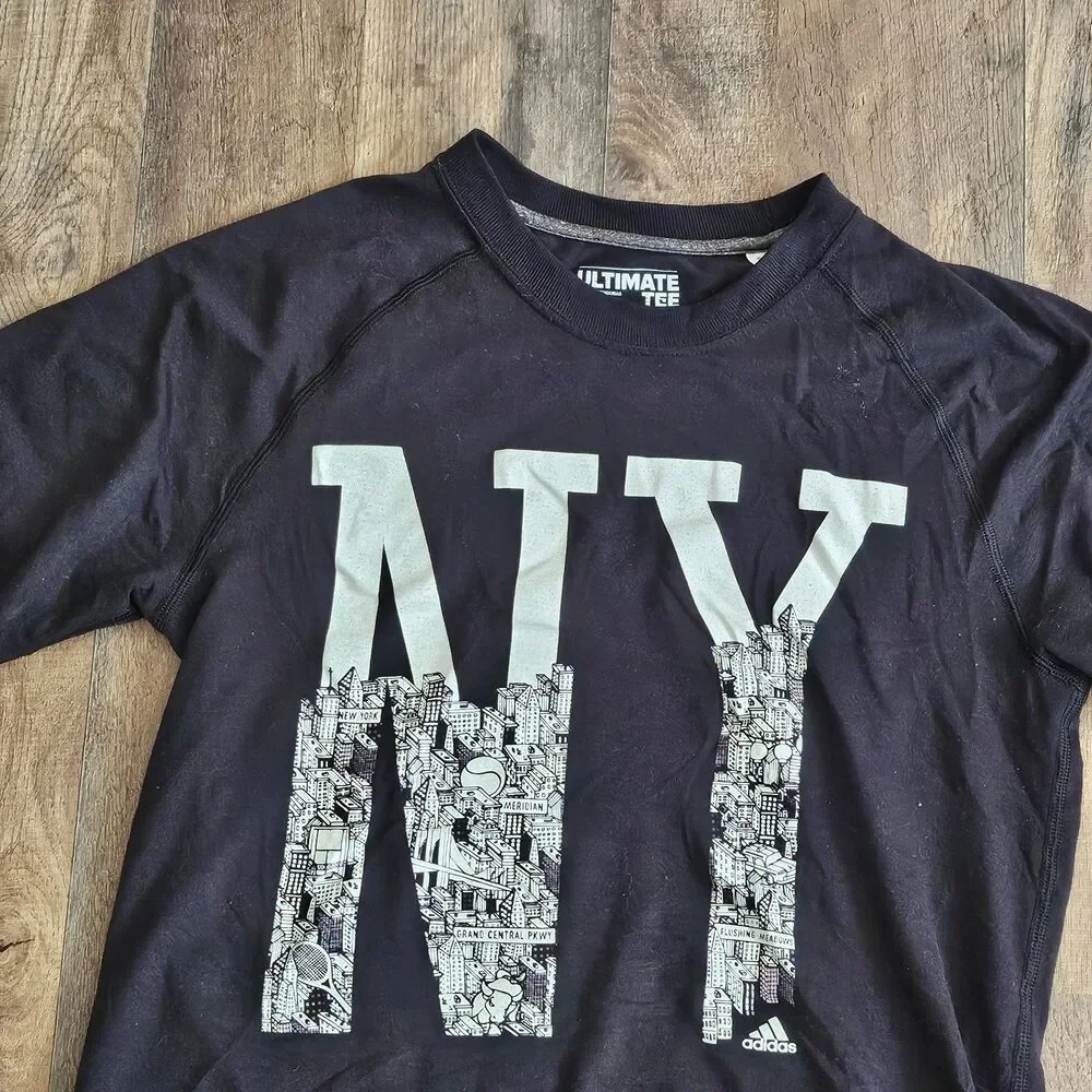 Adidas Graphic Ultimate Tee Black NY City Graphic T Shirt Streetwear Small